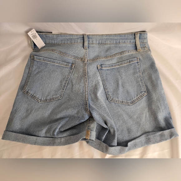 Old Navy High-Waisted Wow Jean Shorts 5" Inseam NWT Size 10 - Picture 4 of 4